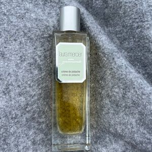 Laura Mercier